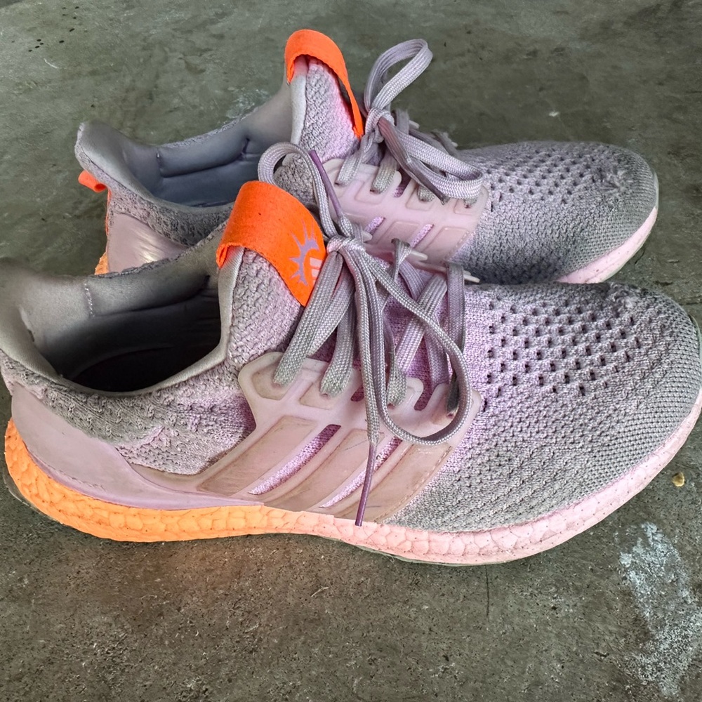 Adidas Ultraboost DNA 5.0 women’s sneakers Lilac and Orange size 7.5